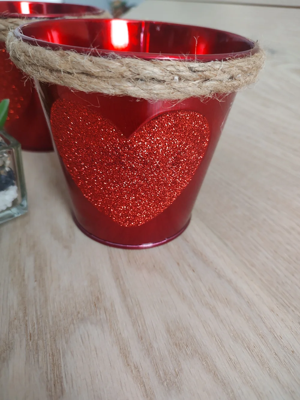 Red Heart Decorative Metal Bucket Set -